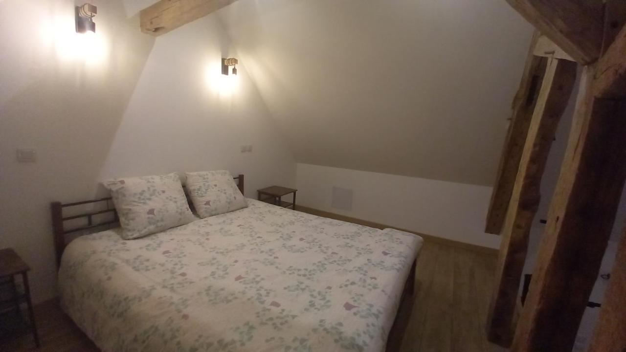 Logement Independant Tour-en-Sologne Exterior foto